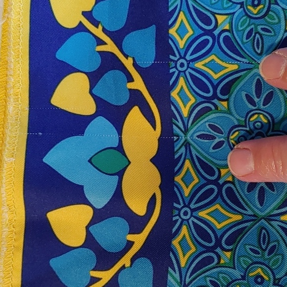 🌻Vibrant Lush Bohemian Floral Knot Wrap Scarf - Picture 7 of 7